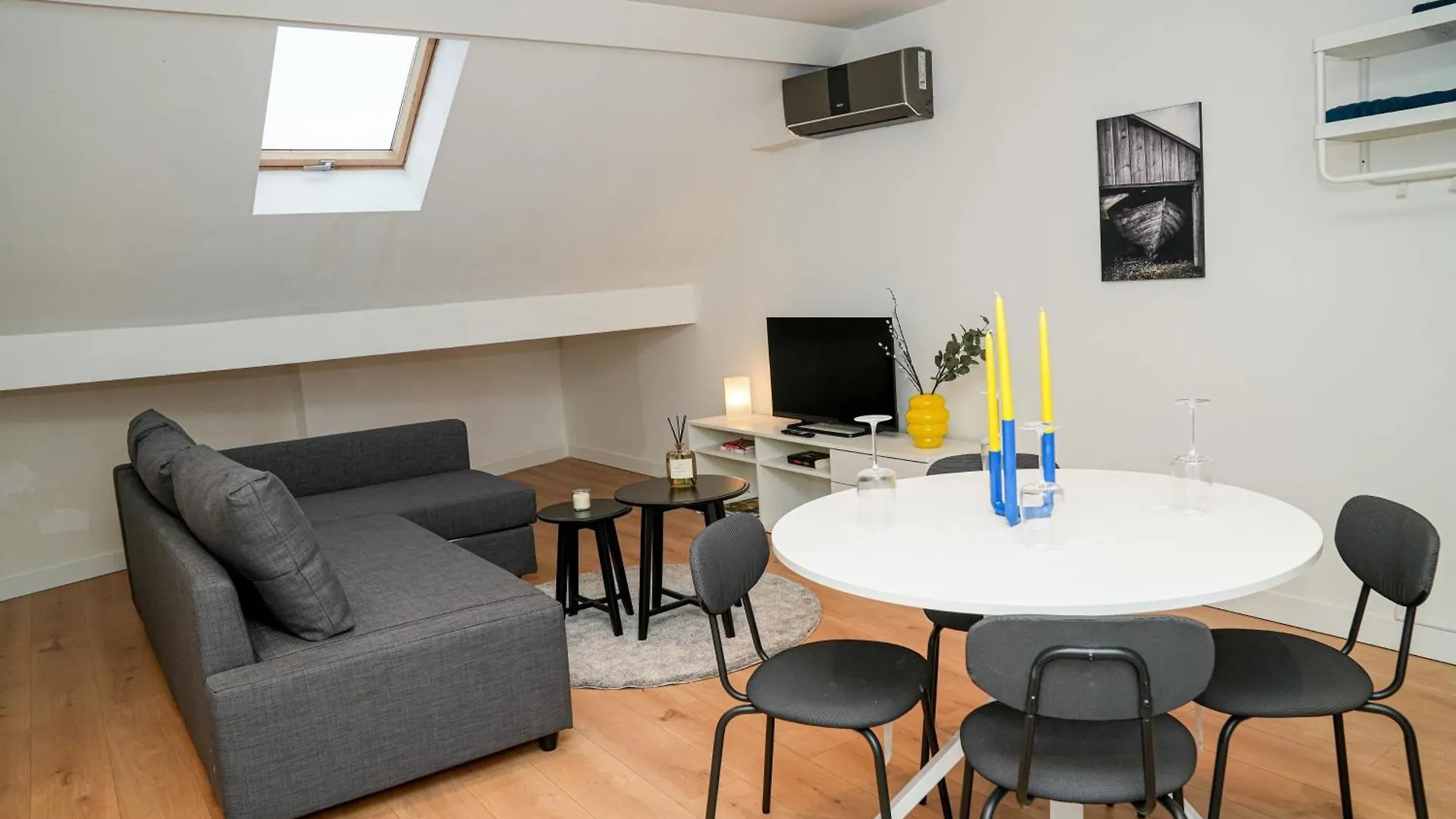 Friendly 1Br & 1Lr Apt, 15 Min Walk To City Center Ghent