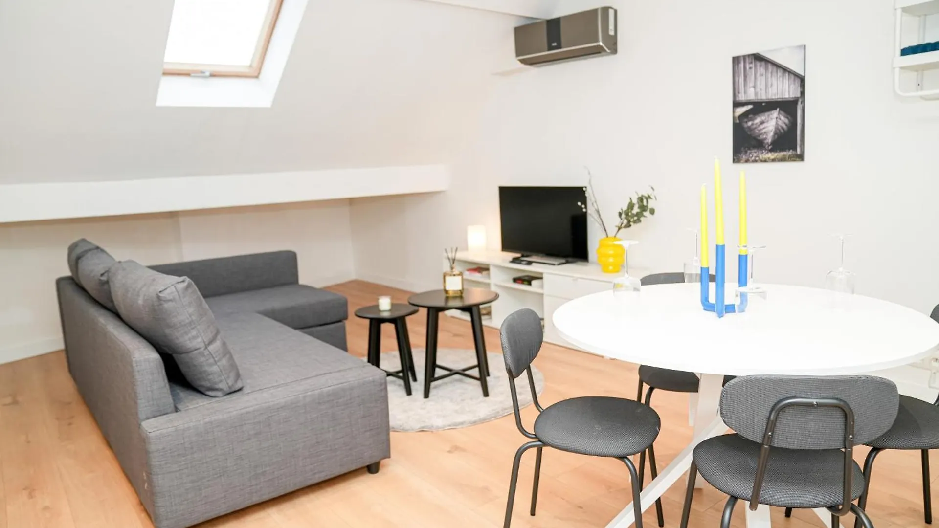 Apartment Friendly 1Br & 1Lr Apt, 15 Min Walk To City Center Ghent
