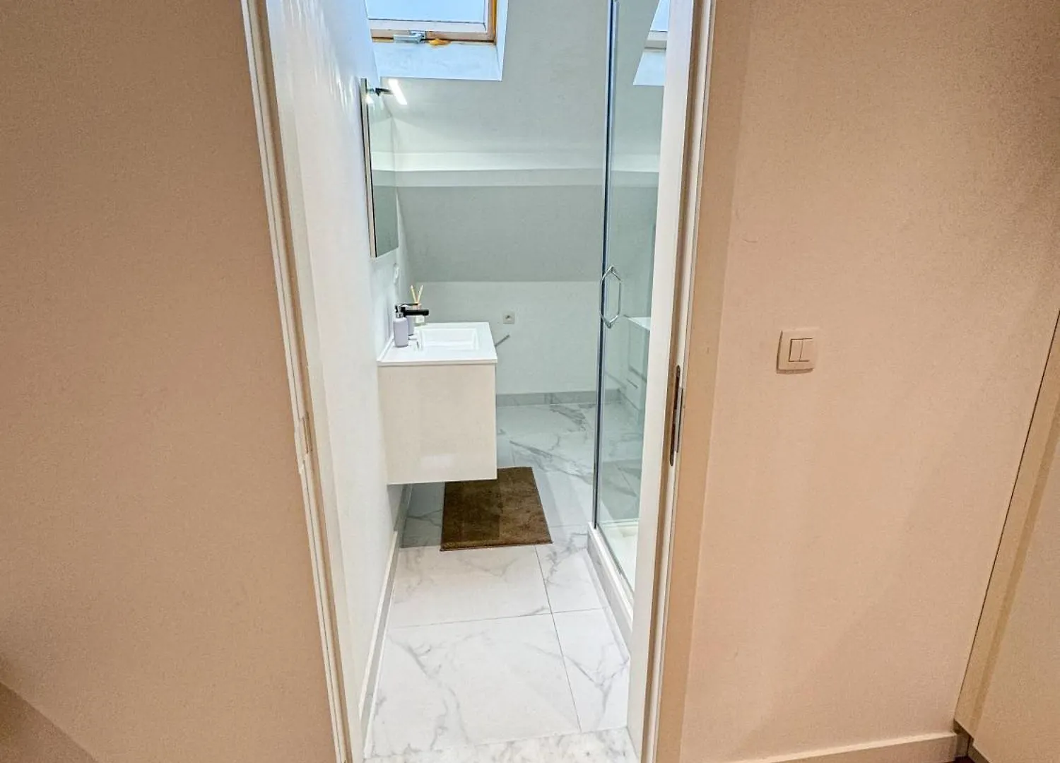 Friendly 1Br & 1Lr Apt, 15 Min Walk To City Center Ghent Apartment
